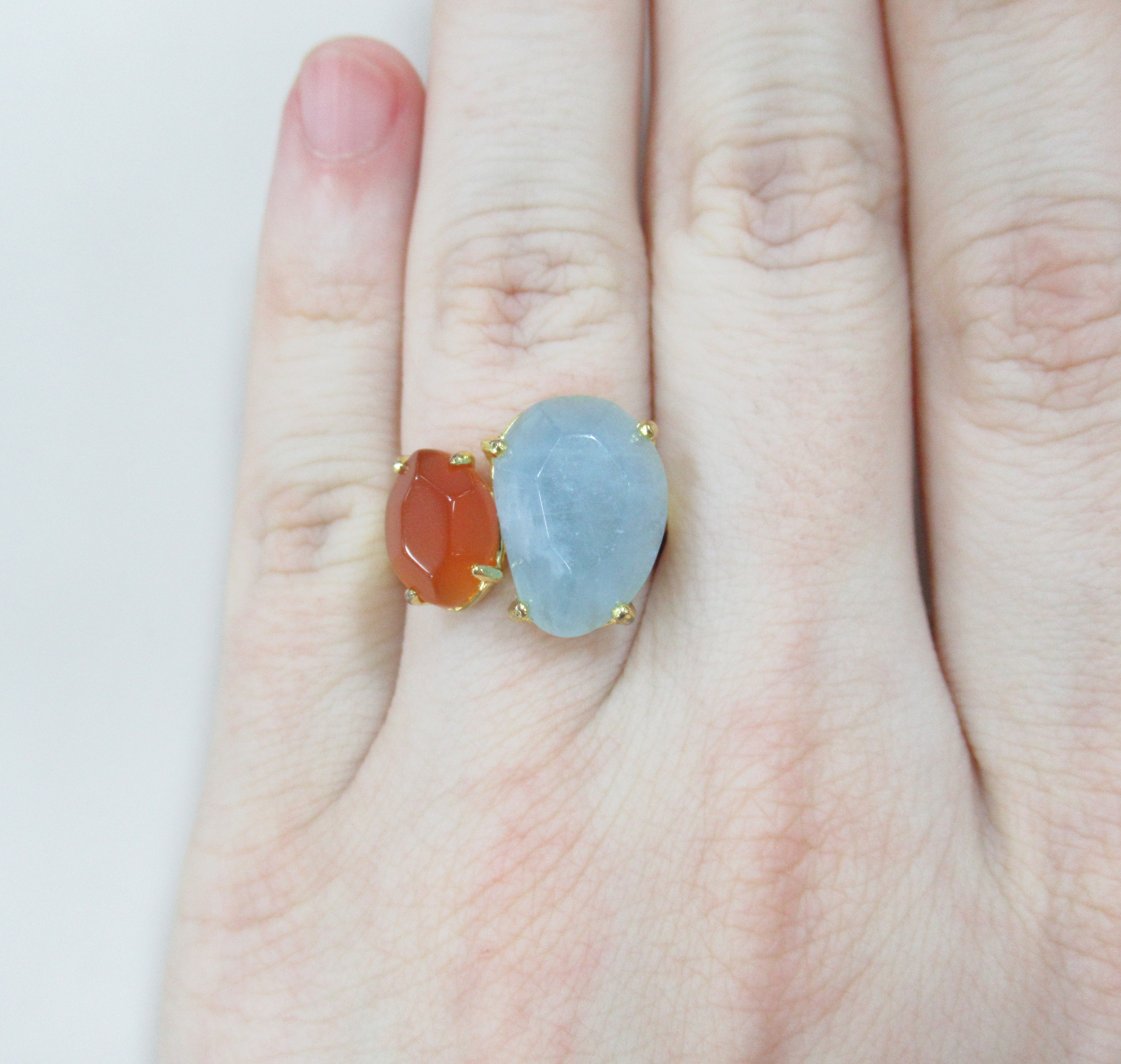 Серебряное кольцо с аквамарином и халцедоном